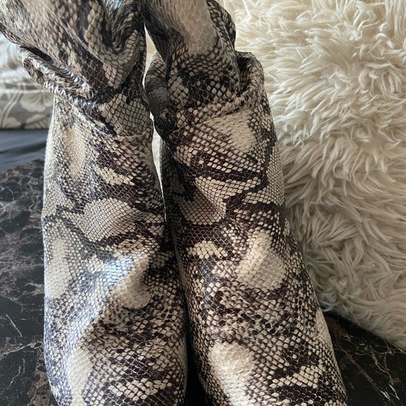 Bebe animal shoe boot size 10 - Picture 3 of 5